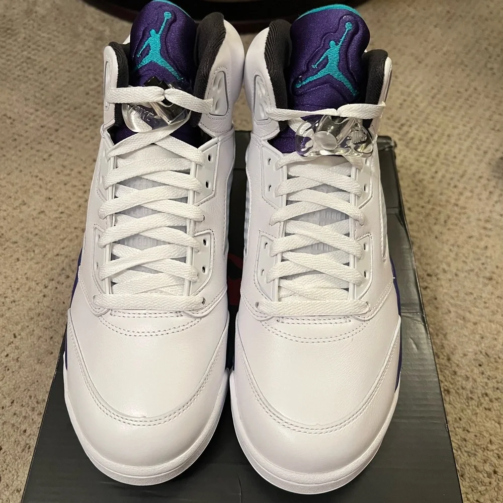 Brand New Jordan 5 Retro (2025) Grape 
Deadstock (DS) - Picture 4 of 10